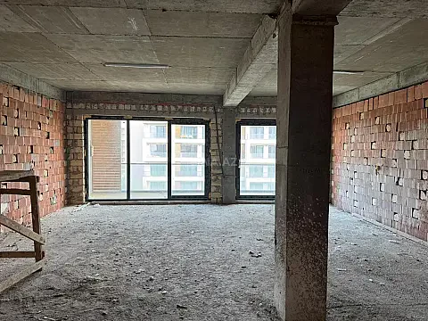 Satılır 2 otaqlı mənzil 91.9 m²