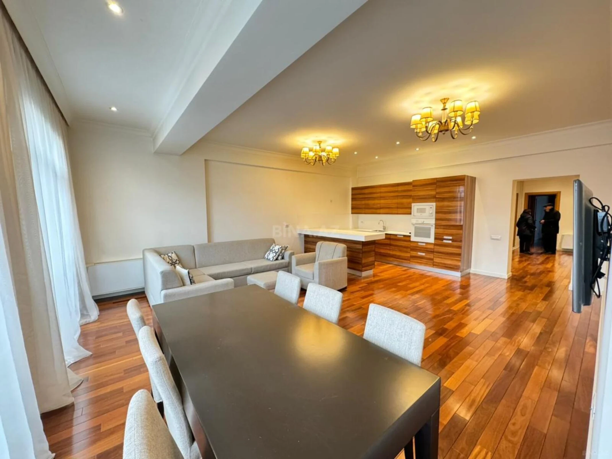 Kirayə verilir 3 otaqlı mənzil 125 m²