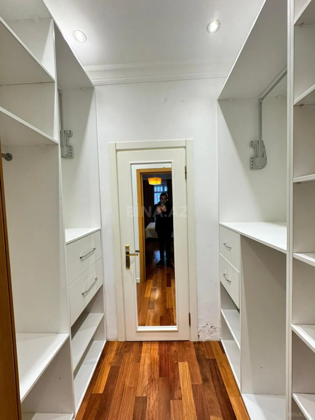 Kirayə verilir 3 otaqlı mənzil 125 m²