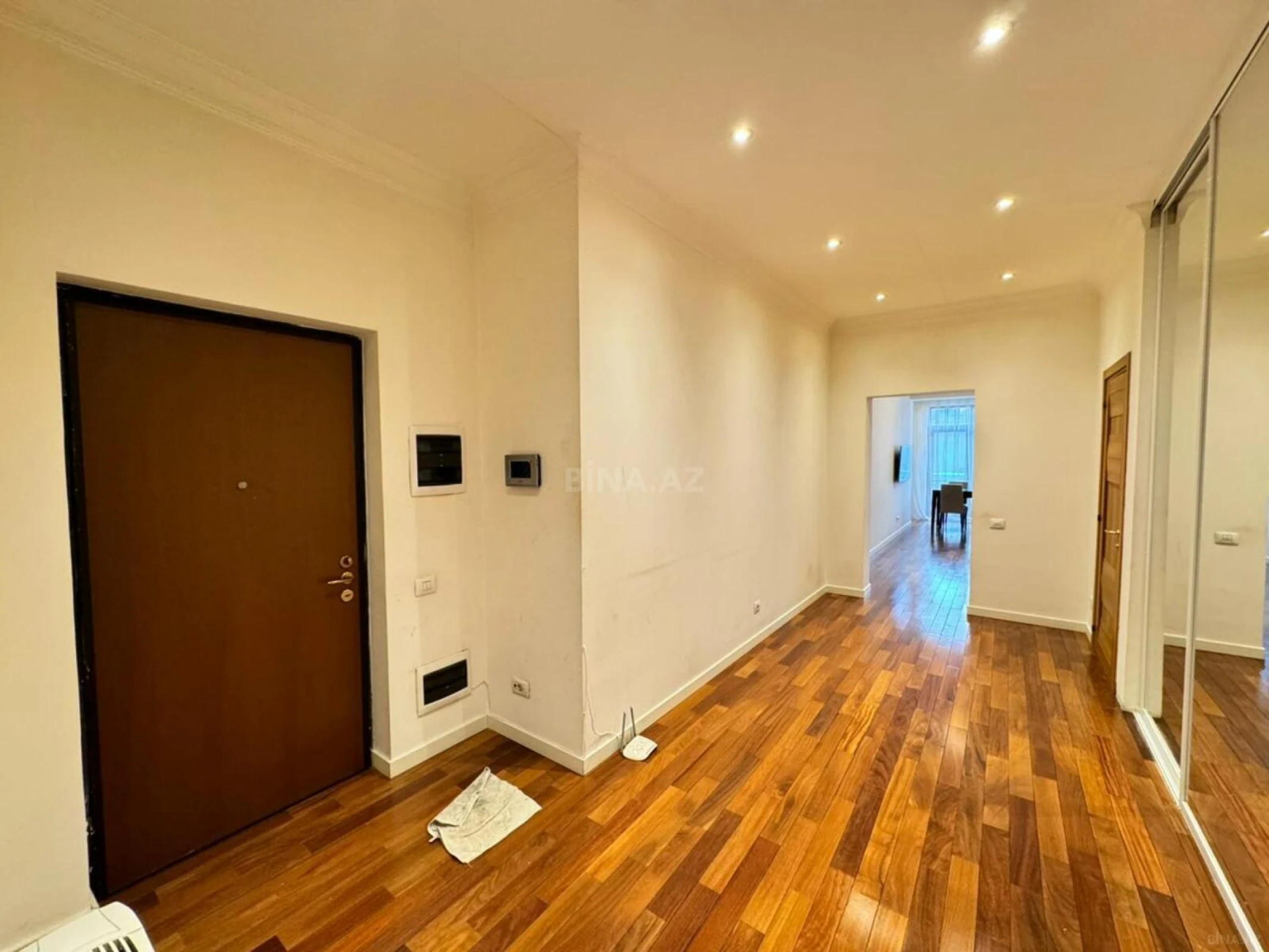 Kirayə verilir 3 otaqlı mənzil 125 m²