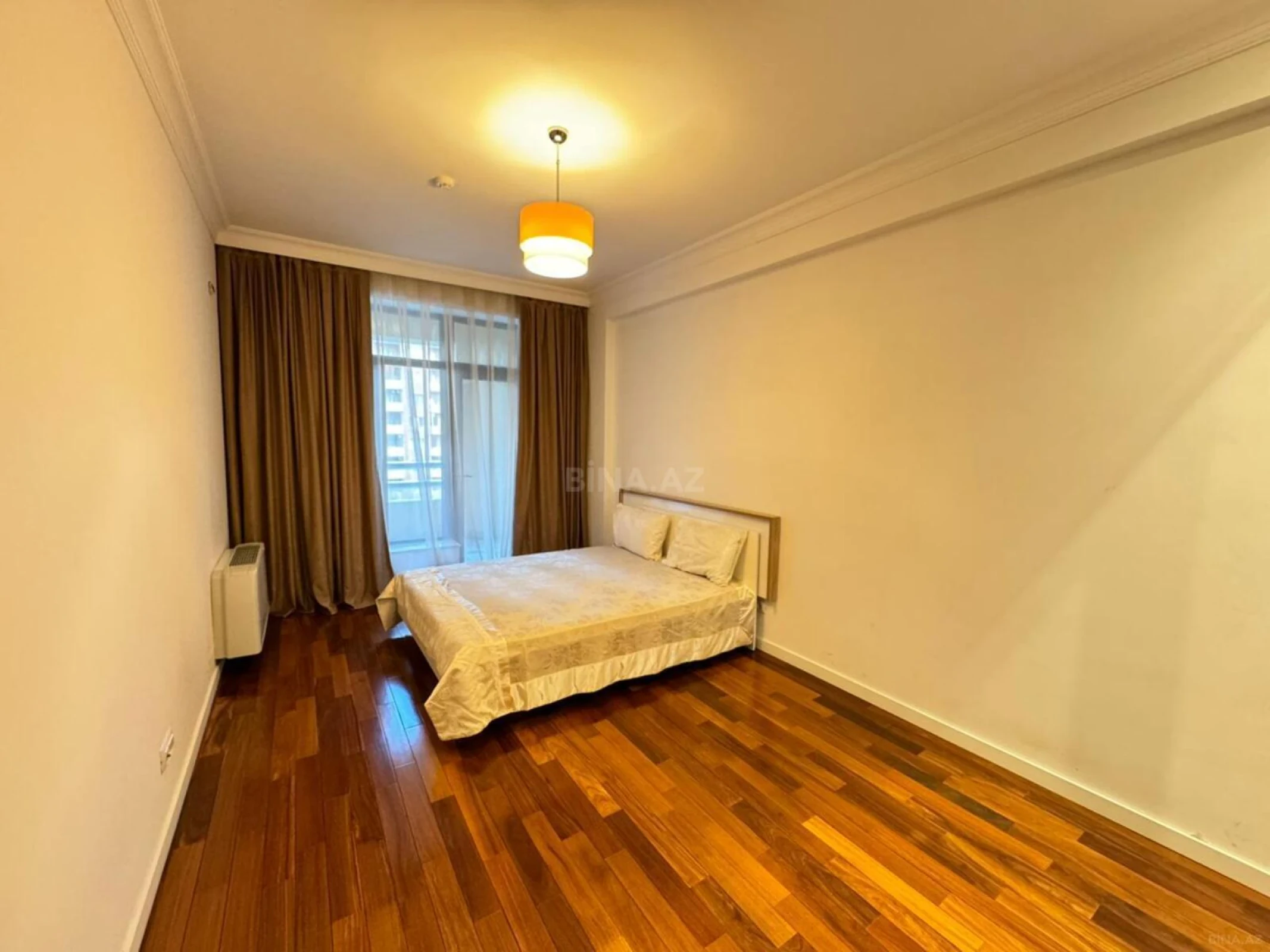 Kirayə verilir 3 otaqlı mənzil 125 m²