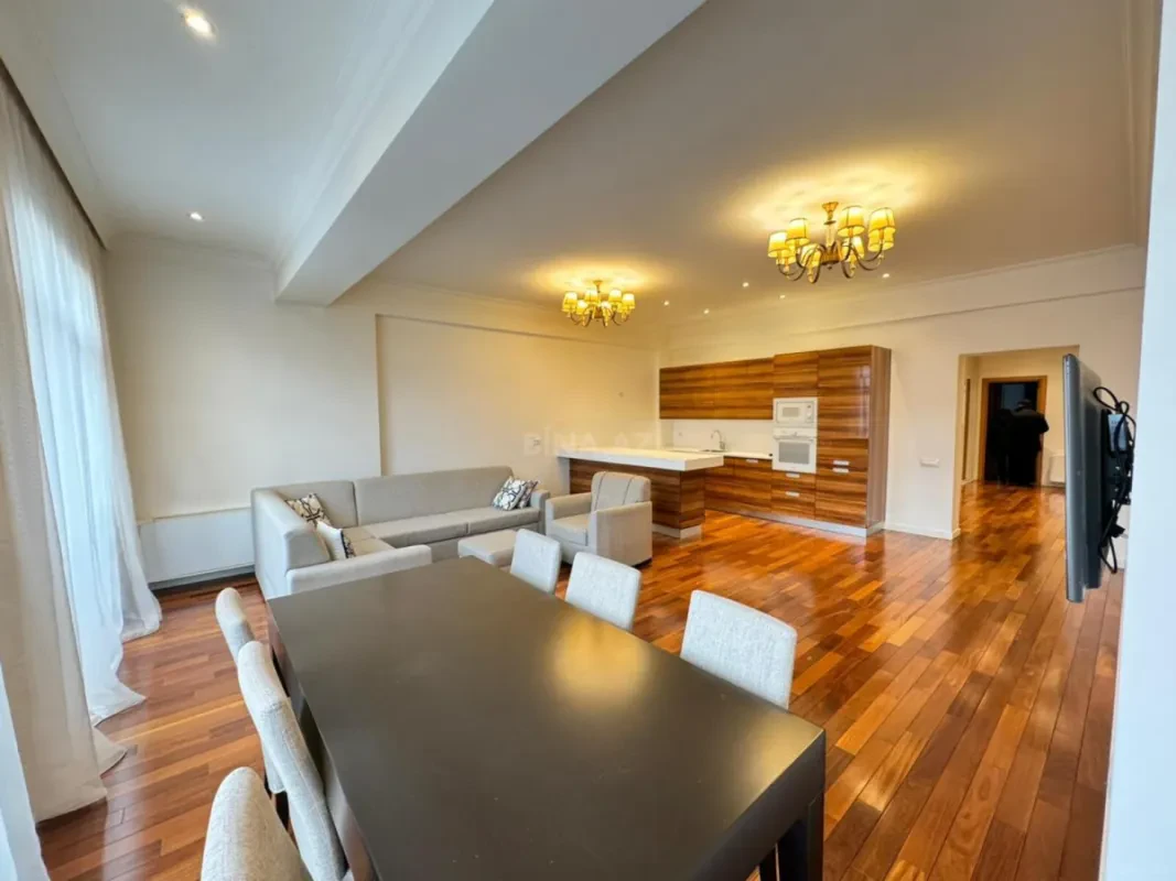 Kirayə verilir 3 otaqlı mənzil 125 m²