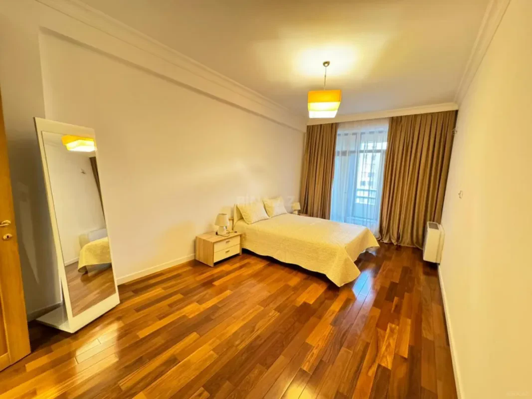 Kirayə verilir 3 otaqlı mənzil 125 m²