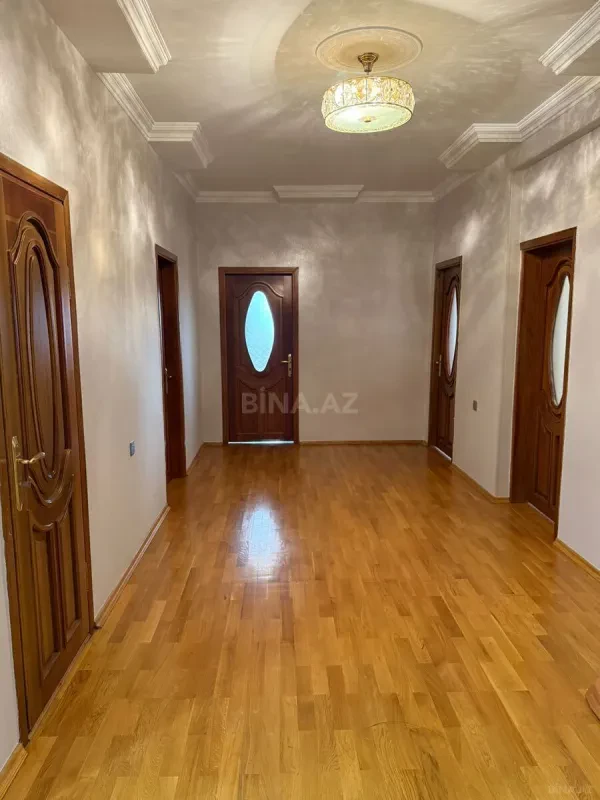 Satılır 3 otaqlı mənzil 125 m²