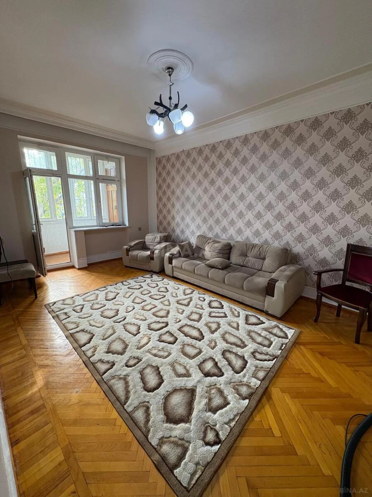 Kirayə verilir 3 otaqlı mənzil 85 m²