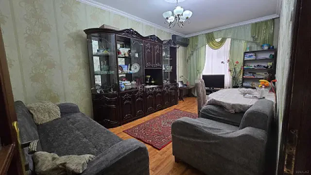 Satılır 2 otaqlı mənzil 60 m²