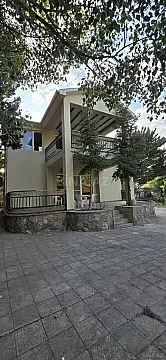 Satılır 6 otaqlı həyət evi 300 m²