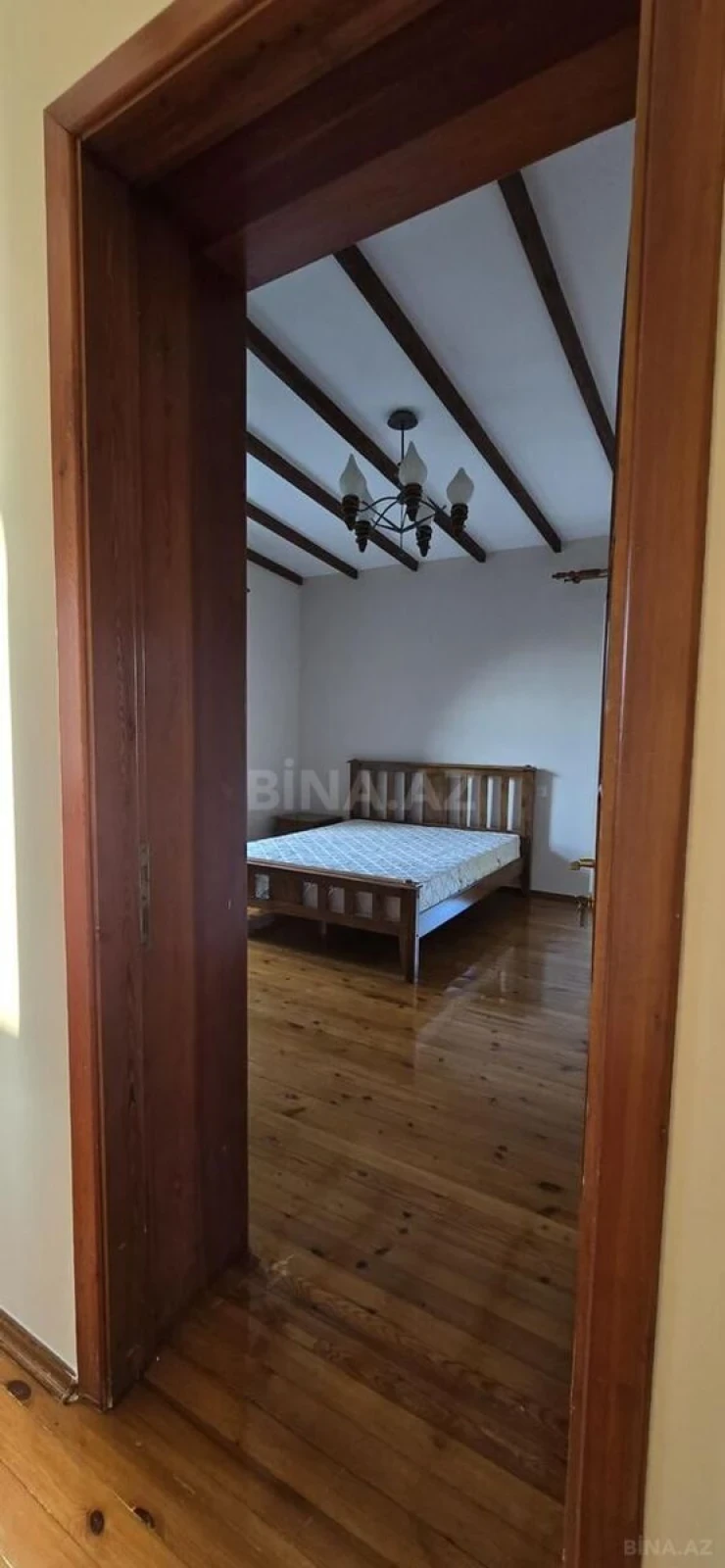 Satılır 6 otaqlı həyət evi 300 m²