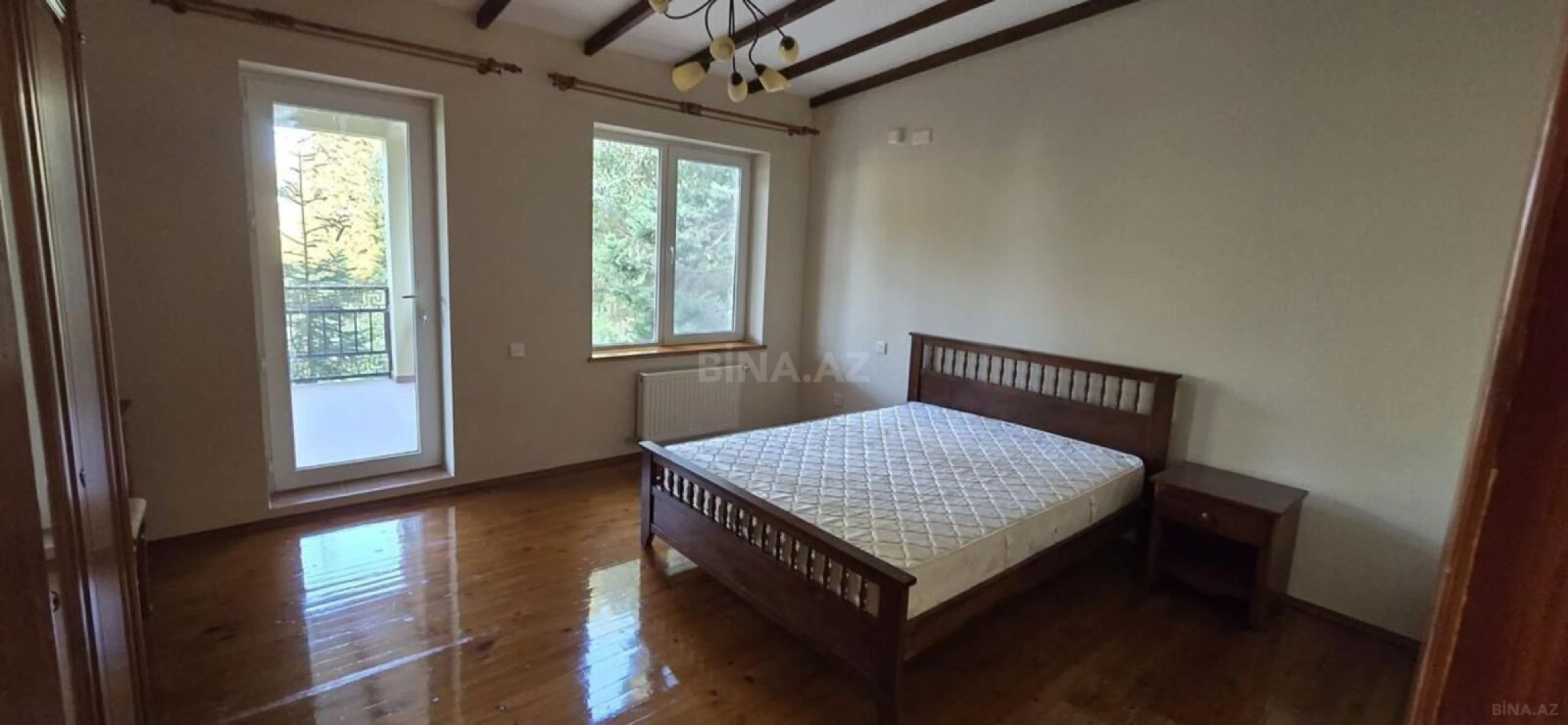 Satılır 6 otaqlı həyət evi 300 m²