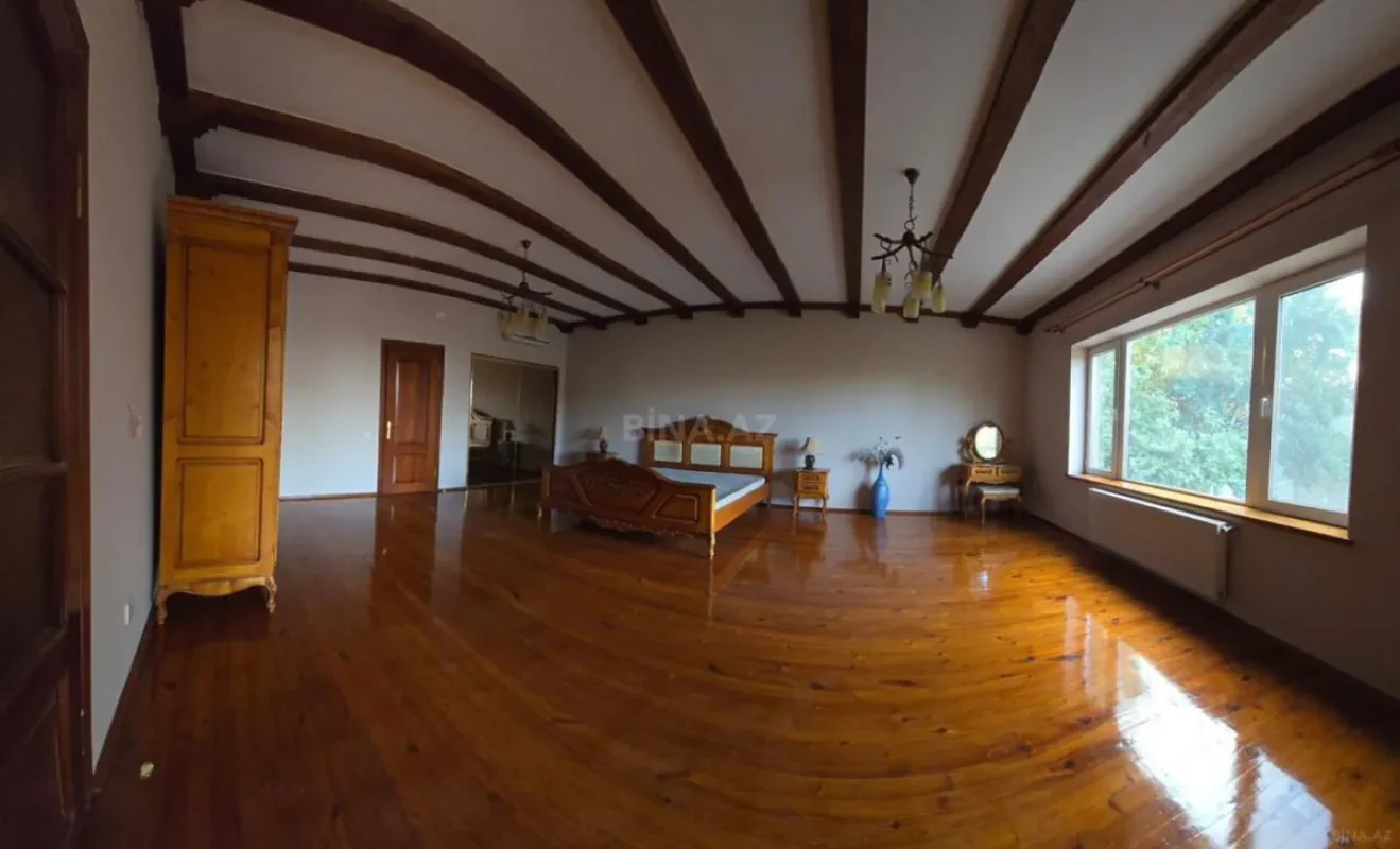 Satılır 6 otaqlı həyət evi 300 m²