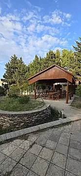Satılır 6 otaqlı həyət evi 300 m²