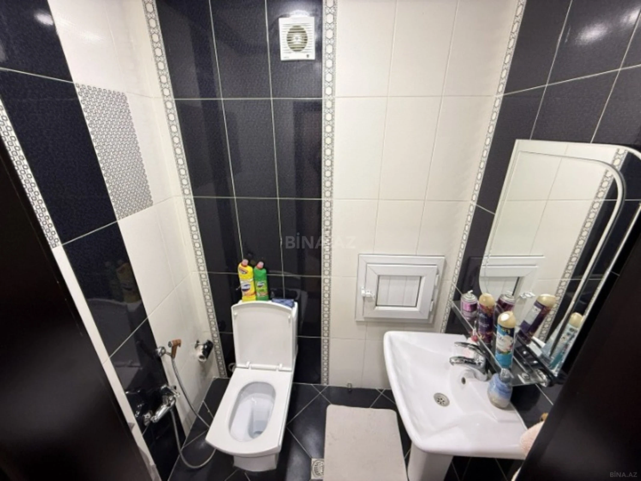 Satılır 2 otaqlı mənzil 92 m²
