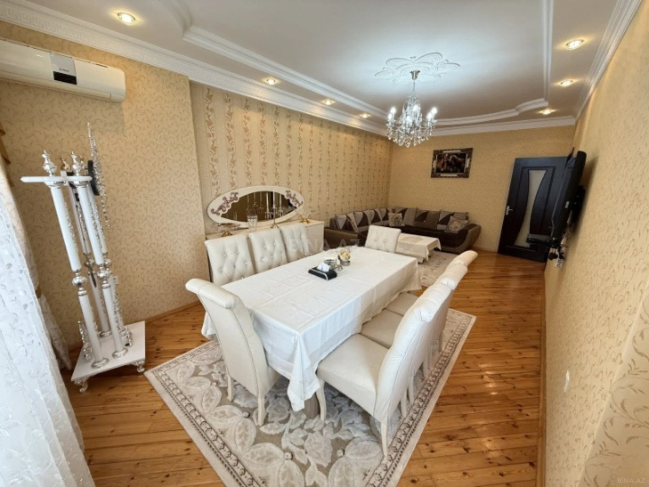 Satılır 2 otaqlı mənzil 92 m²