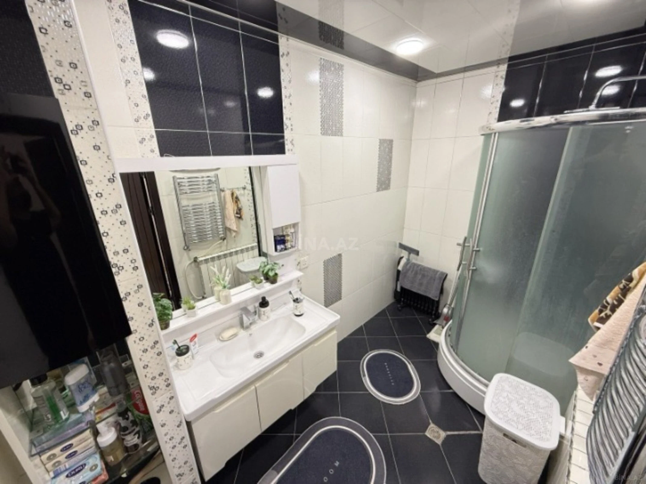 Satılır 2 otaqlı mənzil 92 m²