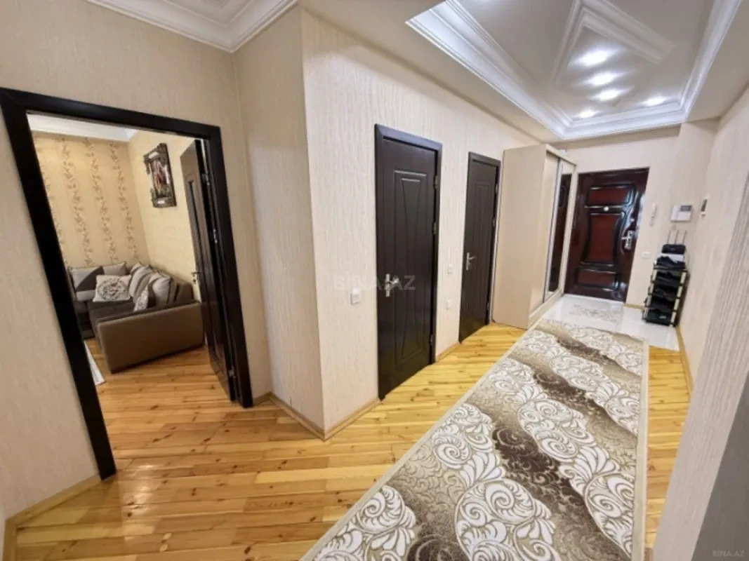 Satılır 2 otaqlı mənzil 92 m²