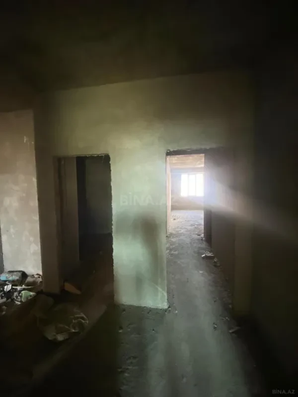 Satılır 4 otaqlı mənzil 170 m²