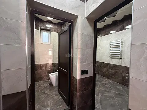 Satılır 5 otaqlı həyət evi 200 m²