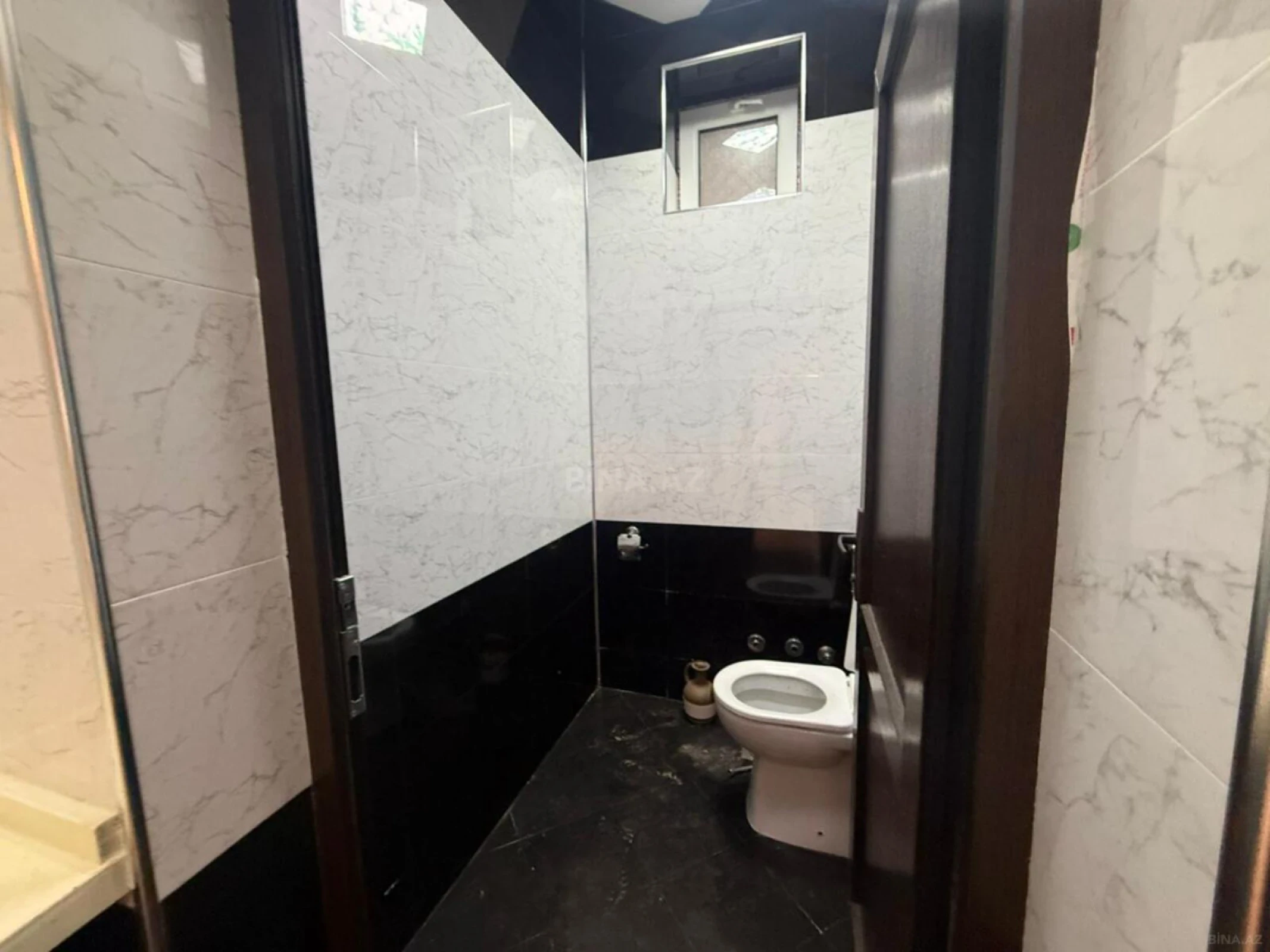 Satılır 5 otaqlı həyət evi 200 m²