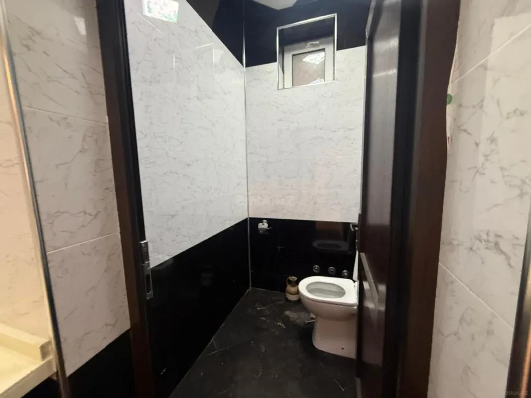 Satılır 5 otaqlı həyət evi 200 m²