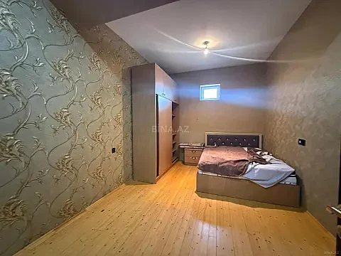 Satılır 5 otaqlı həyət evi 200 m²