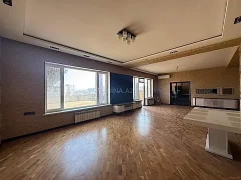 Satılır 5 otaqlı həyət evi 200 m²