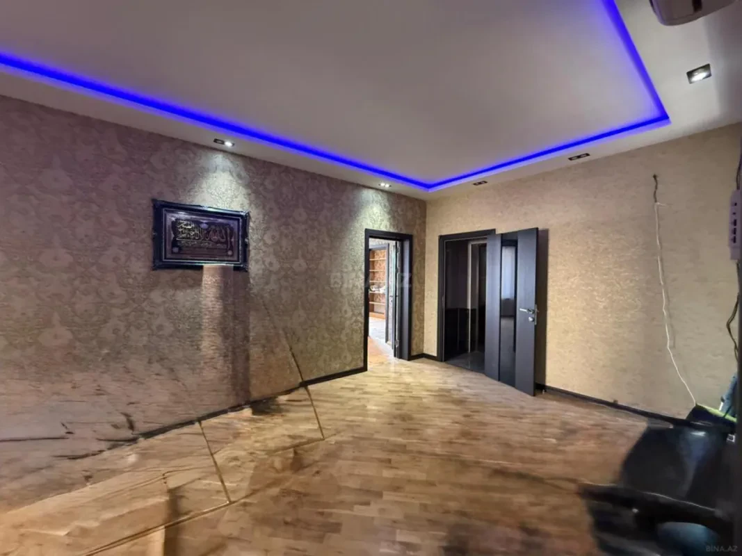 Satılır 5 otaqlı həyət evi 200 m²
