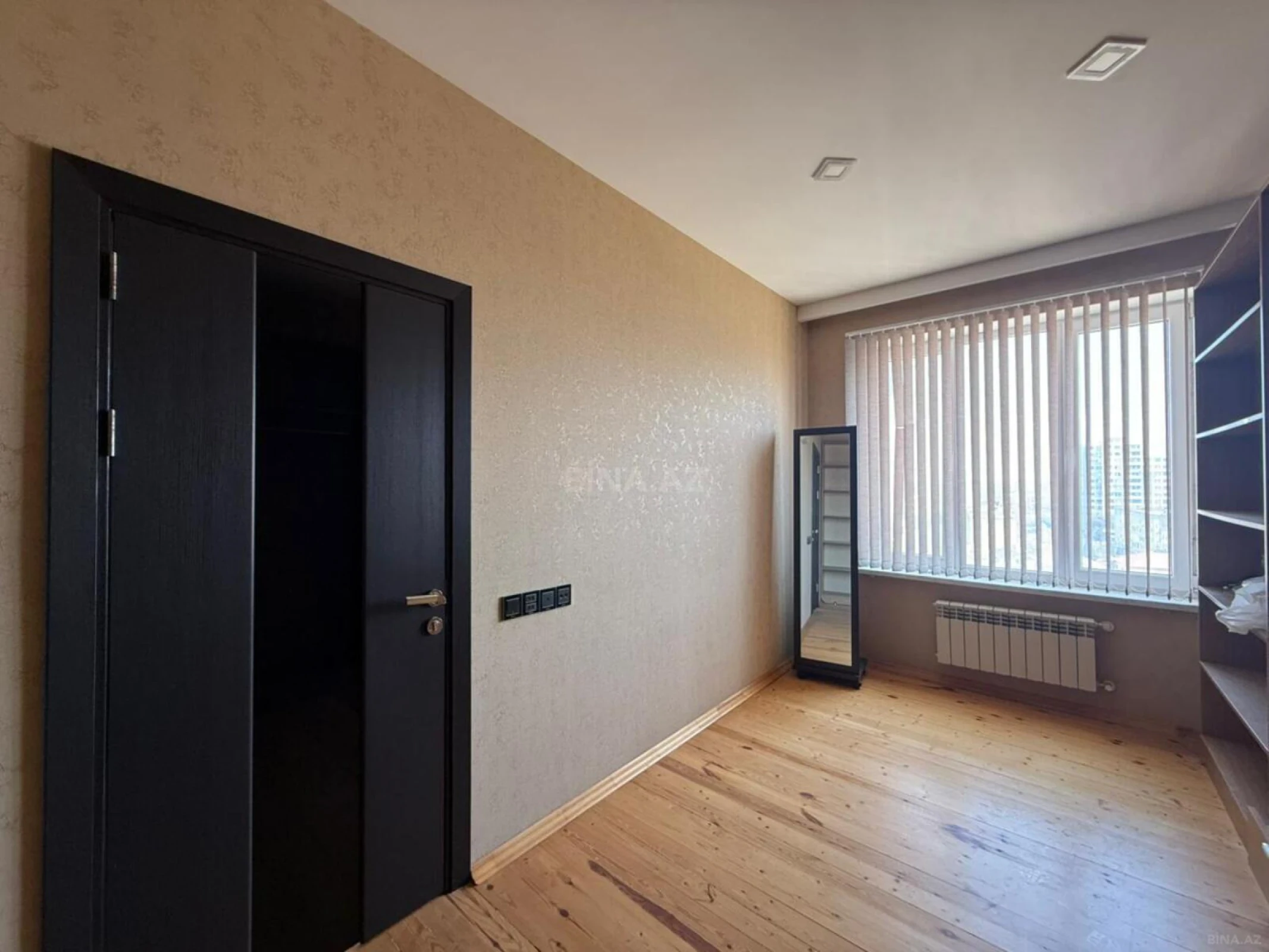 Satılır 5 otaqlı həyət evi 200 m²