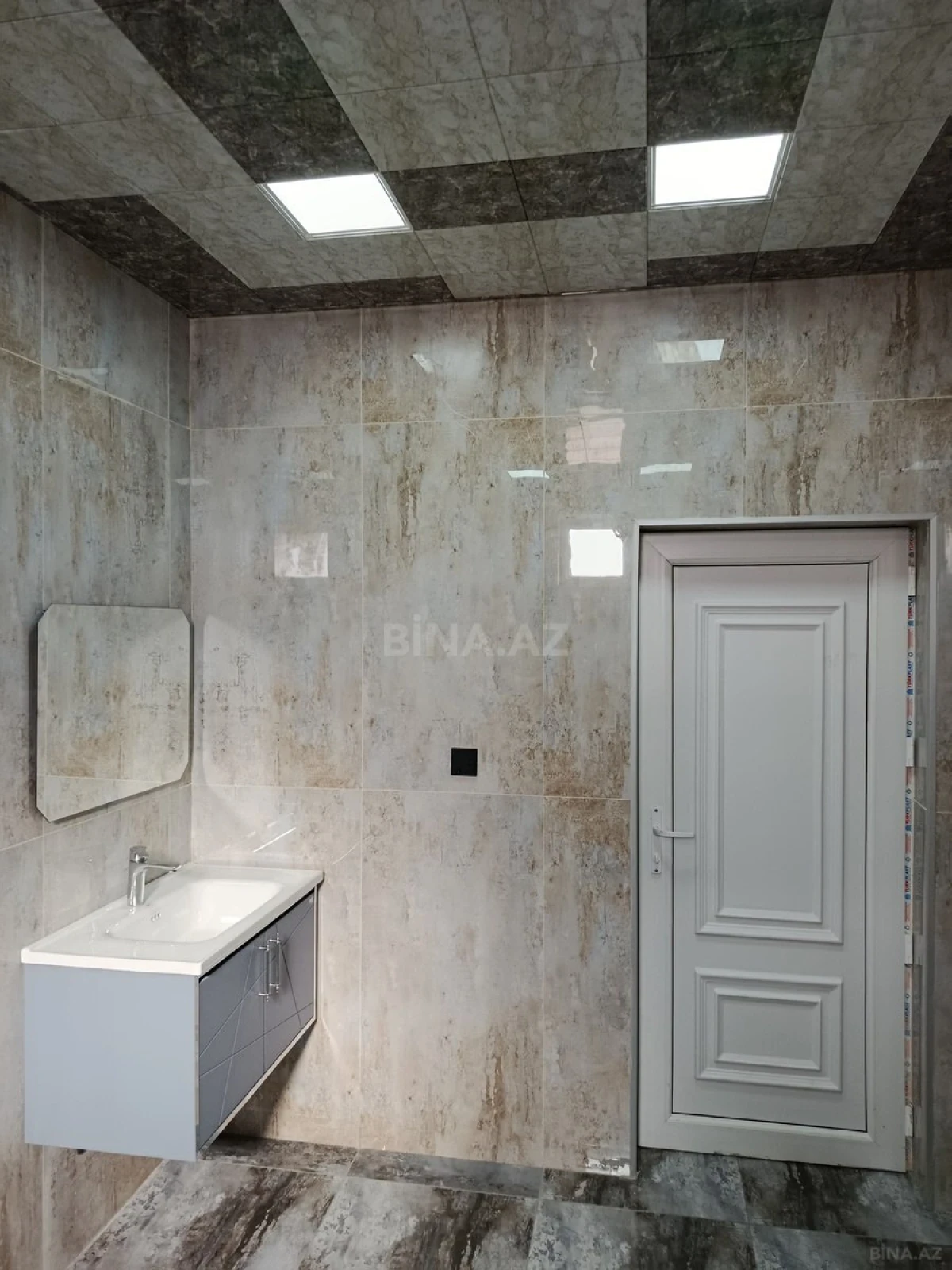 Satılır 6 otaqlı həyət evi 200 m²