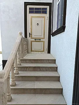 Satılır 6 otaqlı həyət evi 200 m²