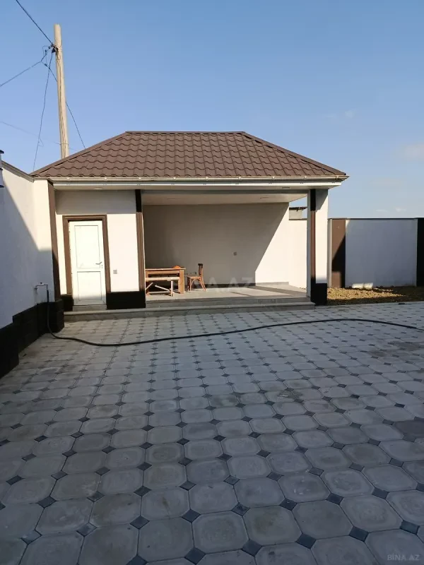 Satılır 6 otaqlı həyət evi 200 m²