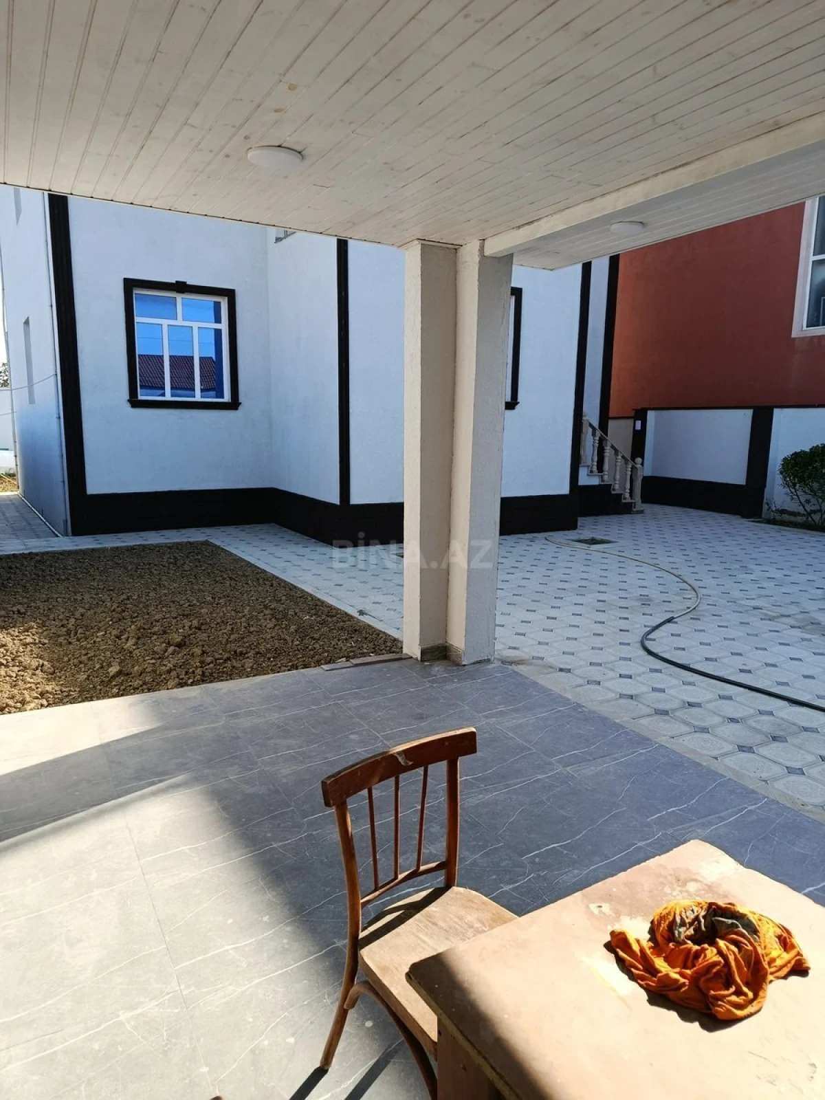 Satılır 6 otaqlı həyət evi 200 m²