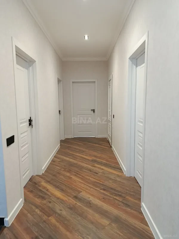 Satılır 6 otaqlı həyət evi 200 m²