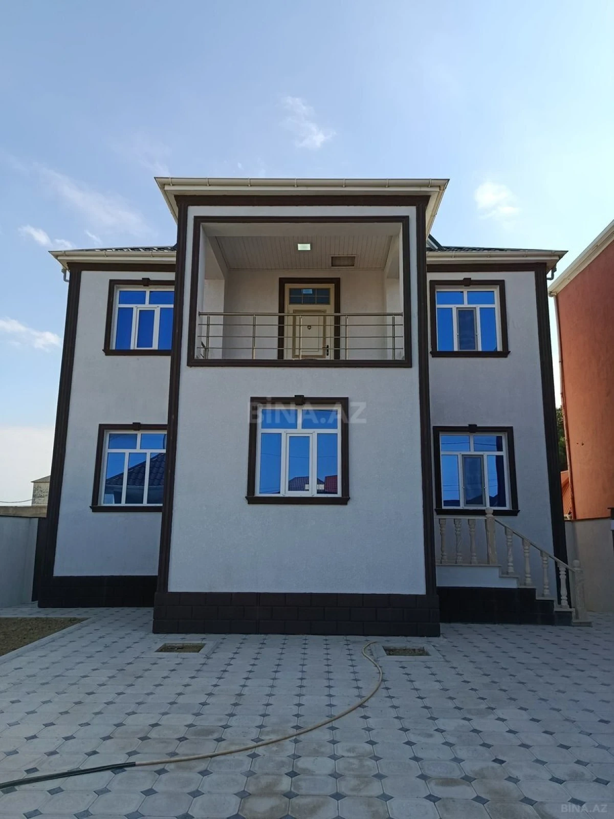 Satılır 6 otaqlı həyət evi 200 m²