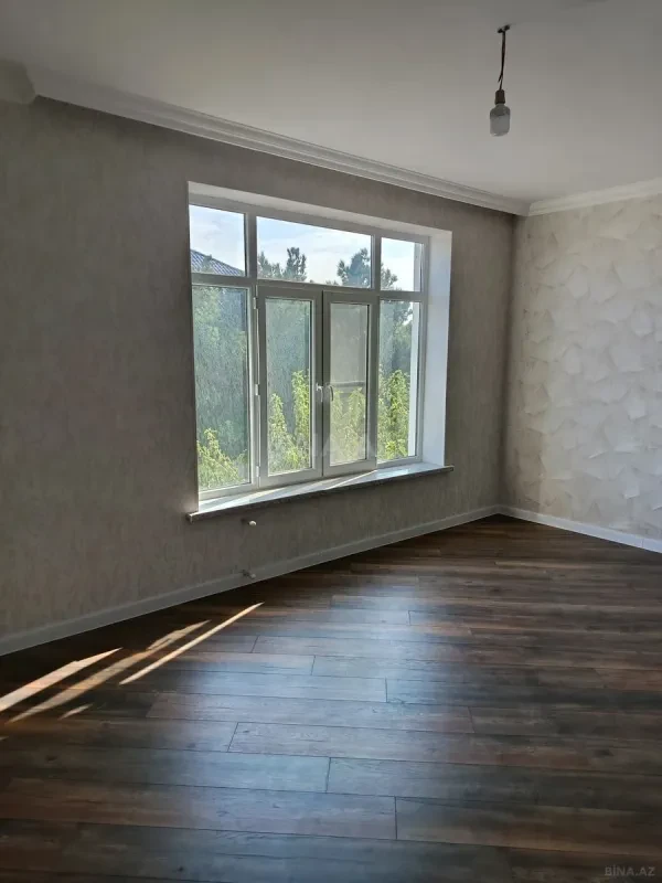 Satılır 6 otaqlı həyət evi 200 m²