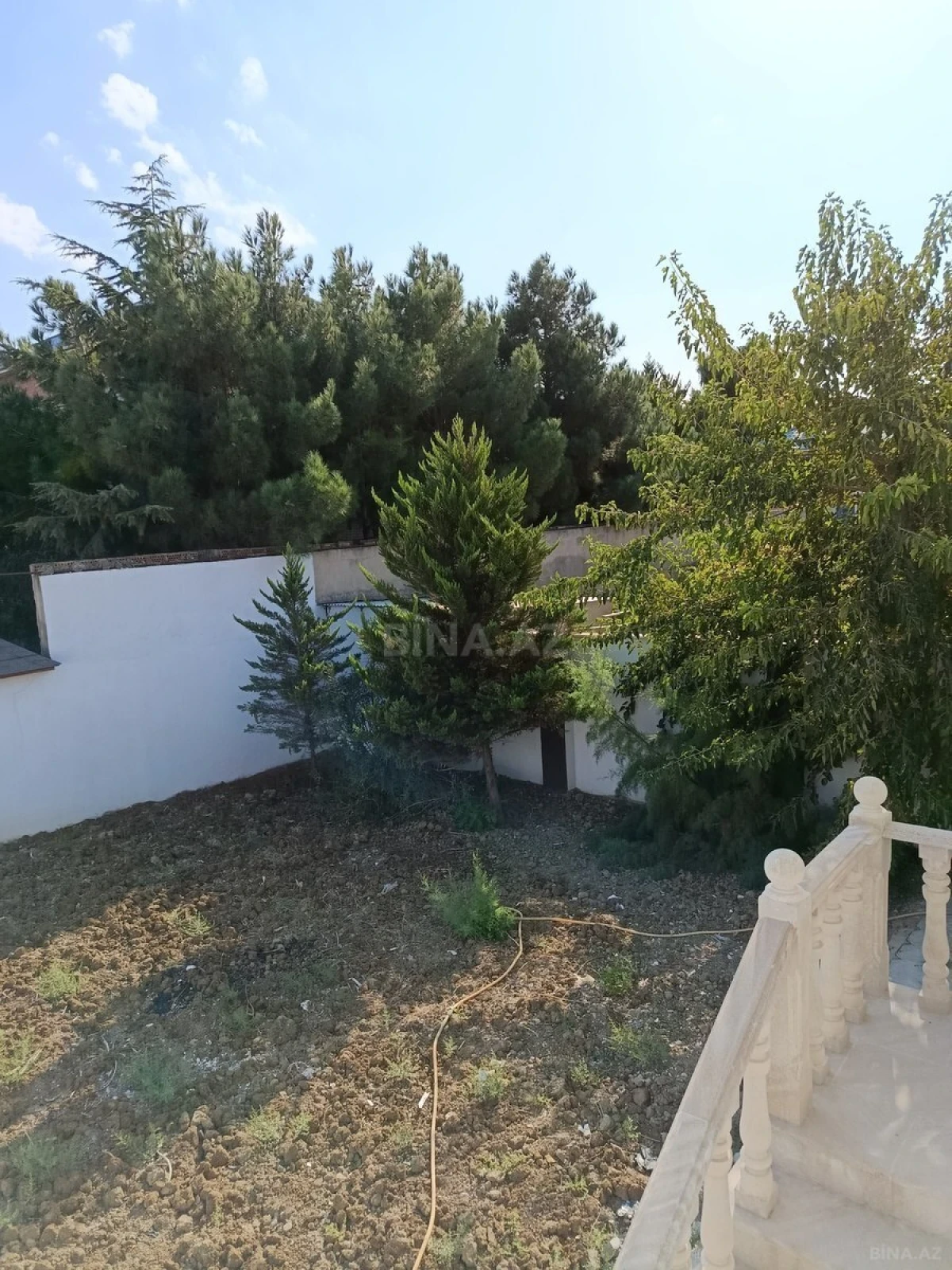 Satılır 6 otaqlı həyət evi 200 m²