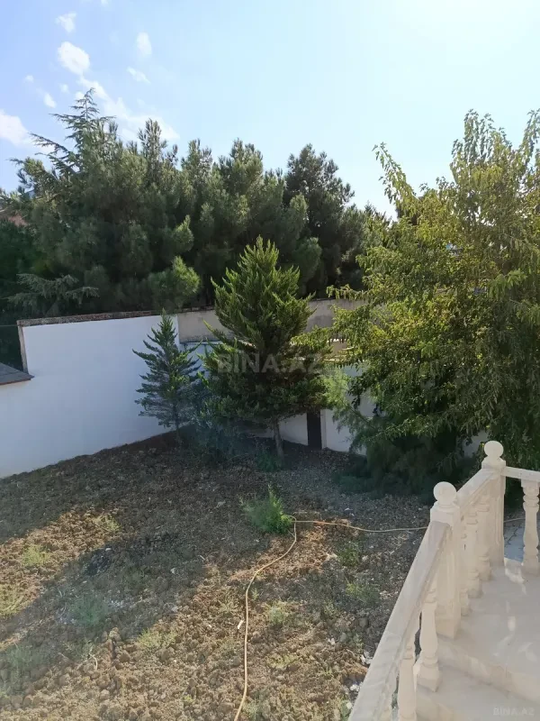 Satılır 6 otaqlı həyət evi 200 m²