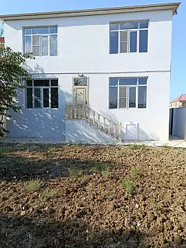 Satılır 6 otaqlı həyət evi 200 m²