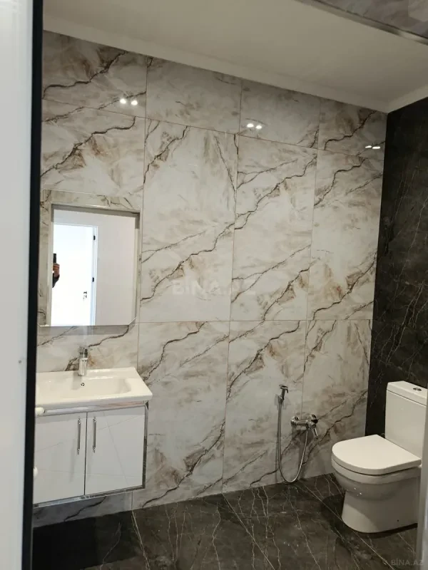 Satılır 6 otaqlı həyət evi 200 m²