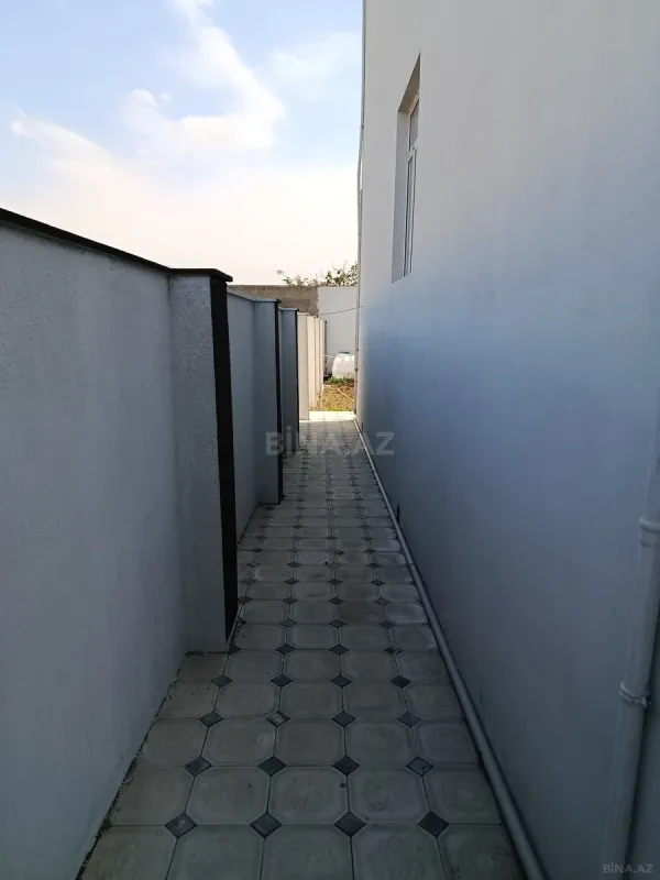 Satılır 6 otaqlı həyət evi 200 m²