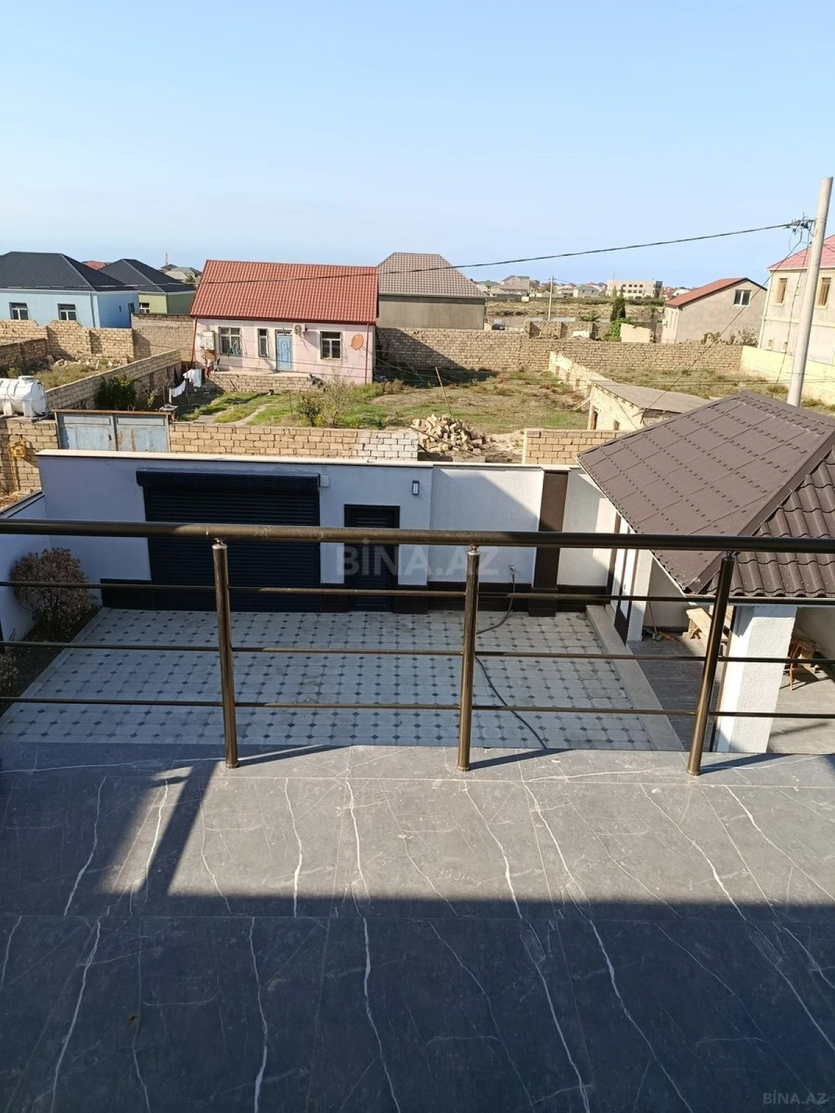 Satılır 6 otaqlı həyət evi 200 m²