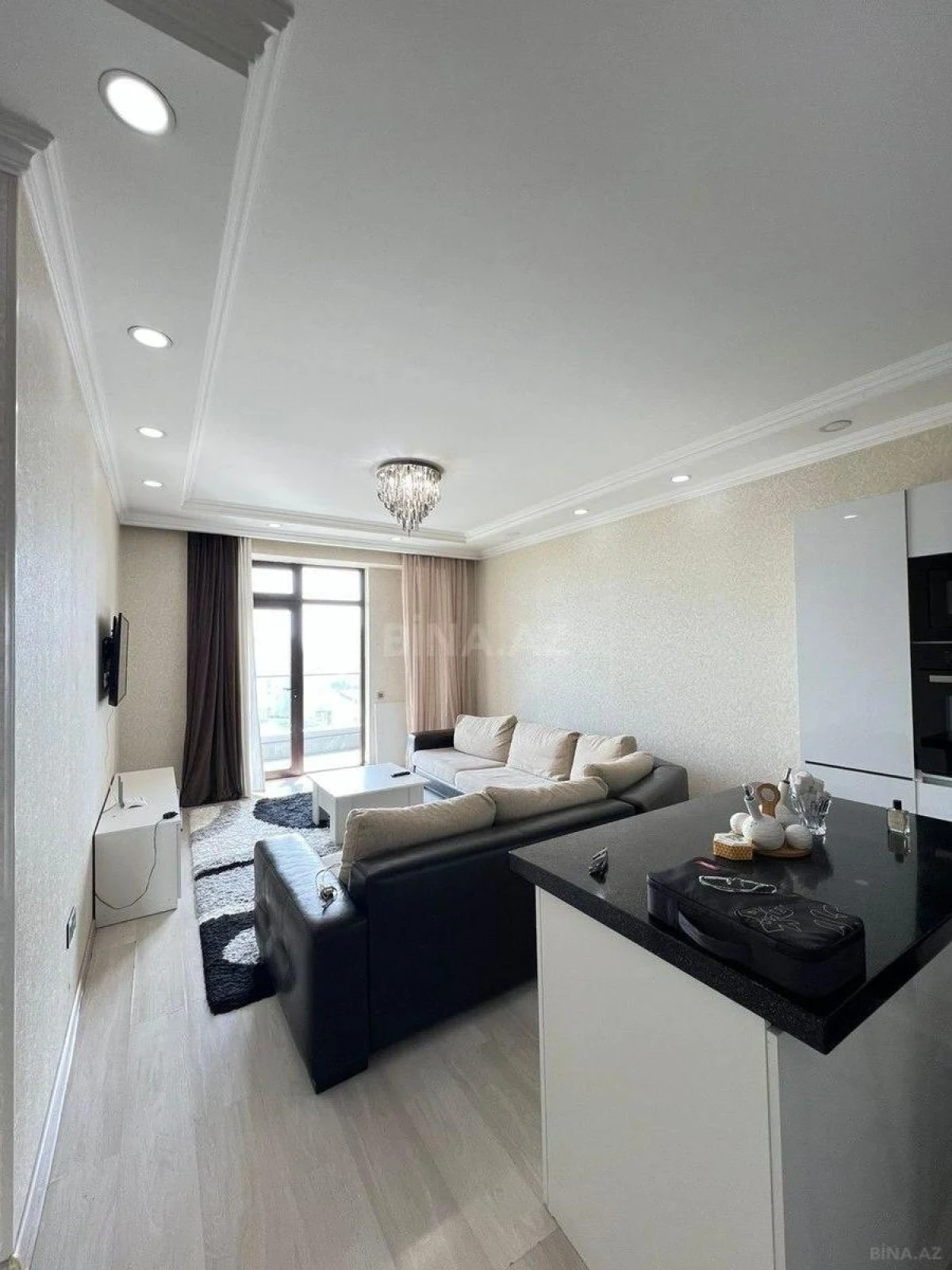 Kirayə verilir 2 otaqlı mənzil 70 m²