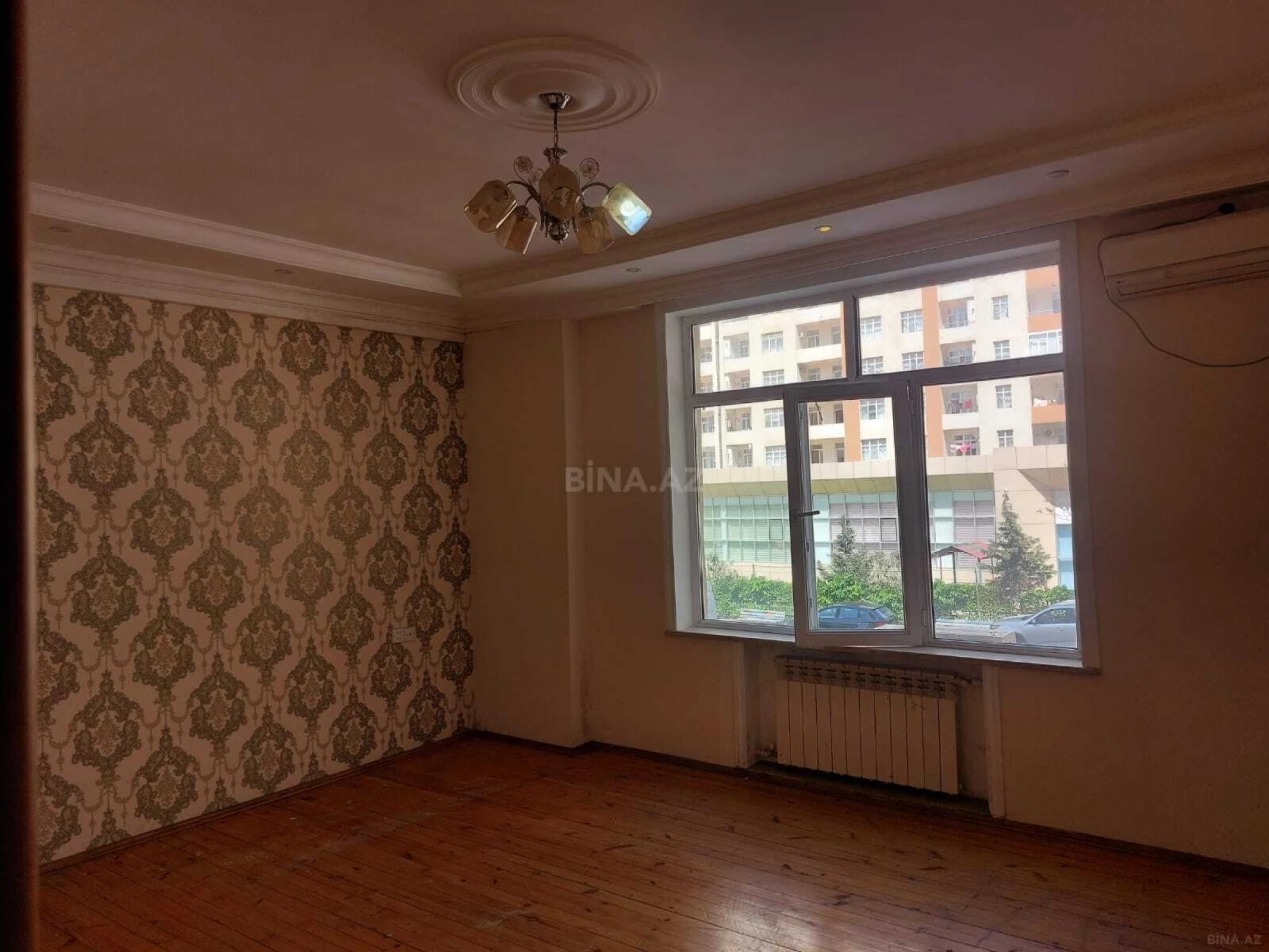 Satılır 2 otaqlı mənzil 90 m²