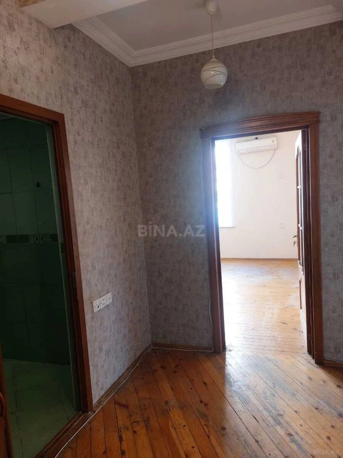 Satılır 2 otaqlı mənzil 90 m²