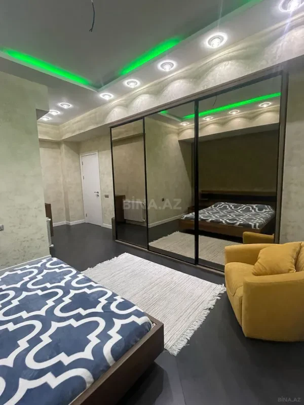 Kirayə verilir 3 otaqlı mənzil 160 m²
