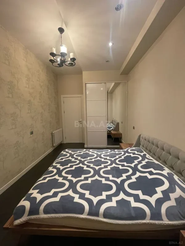 Kirayə verilir 3 otaqlı mənzil 160 m²