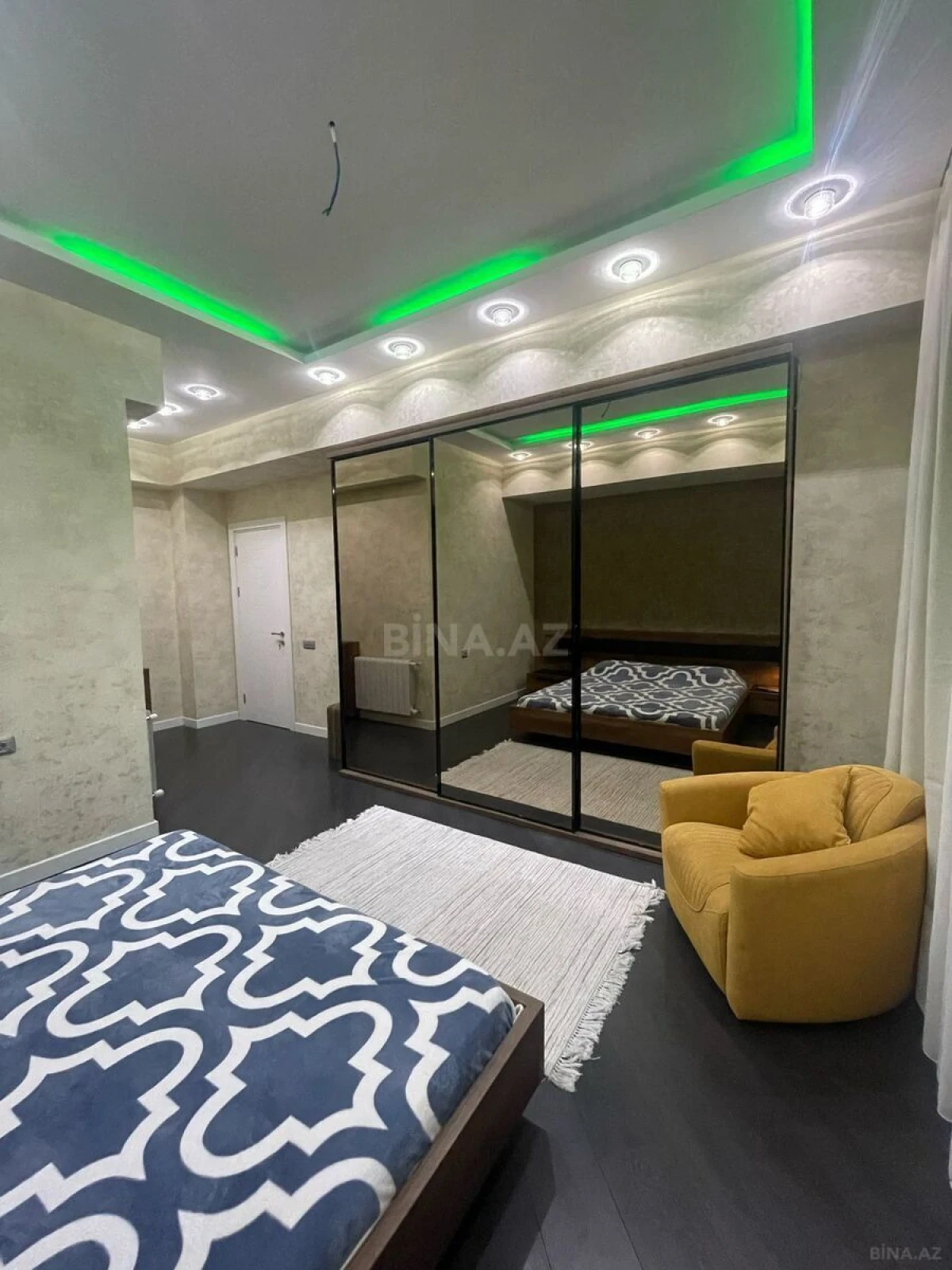 Kirayə verilir 3 otaqlı mənzil 160 m²