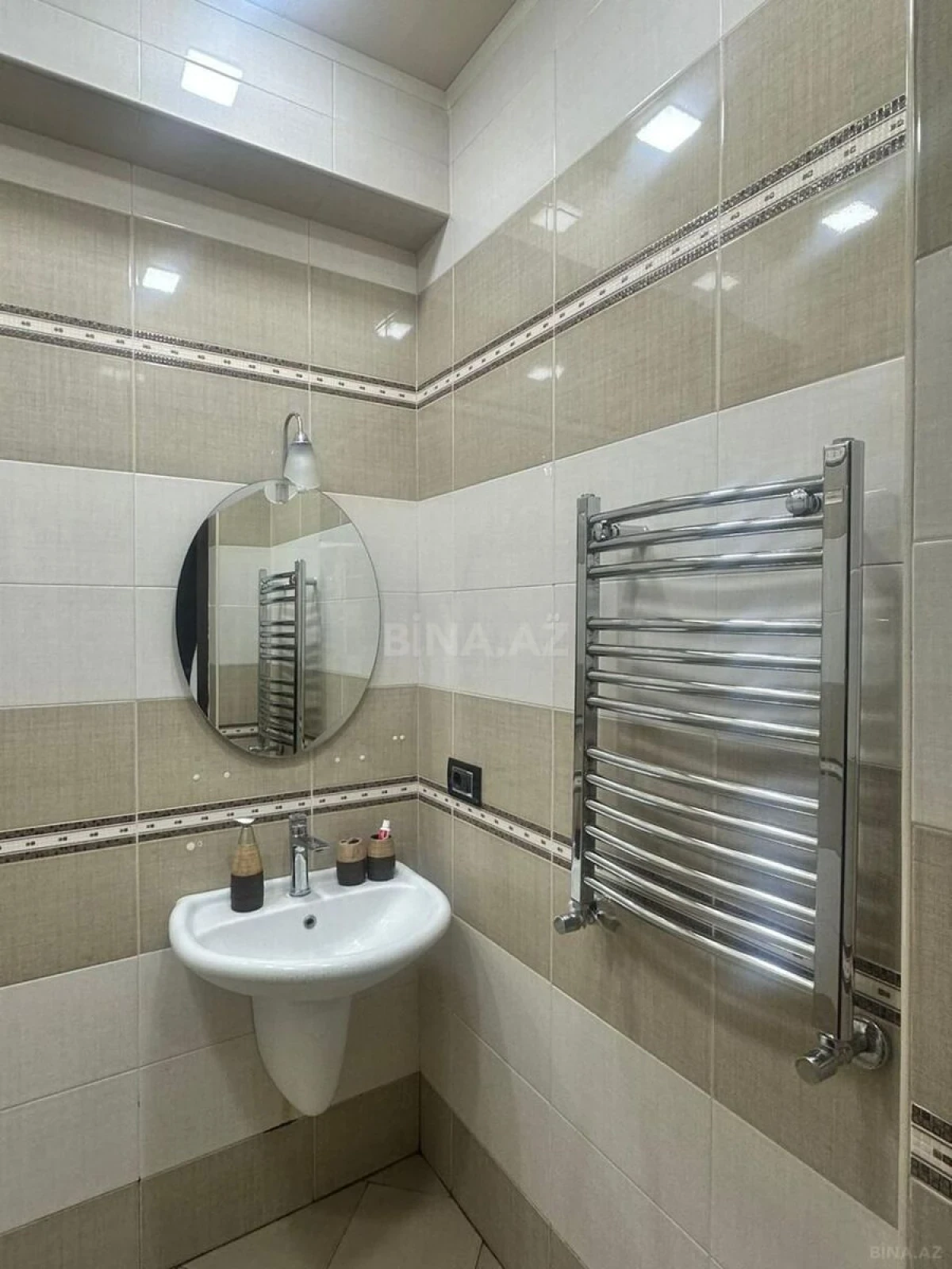 Satılır 2 otaqlı mənzil 60 m²