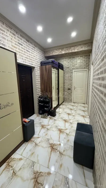 Satılır 2 otaqlı mənzil 85 m²