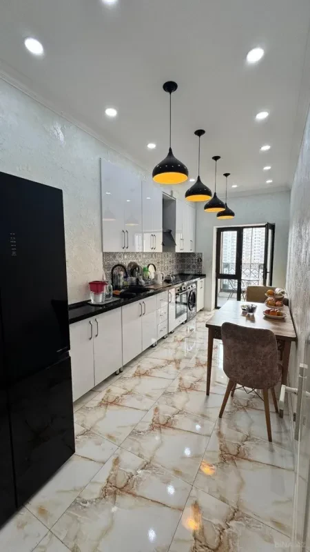 Satılır 2 otaqlı mənzil 85 m²