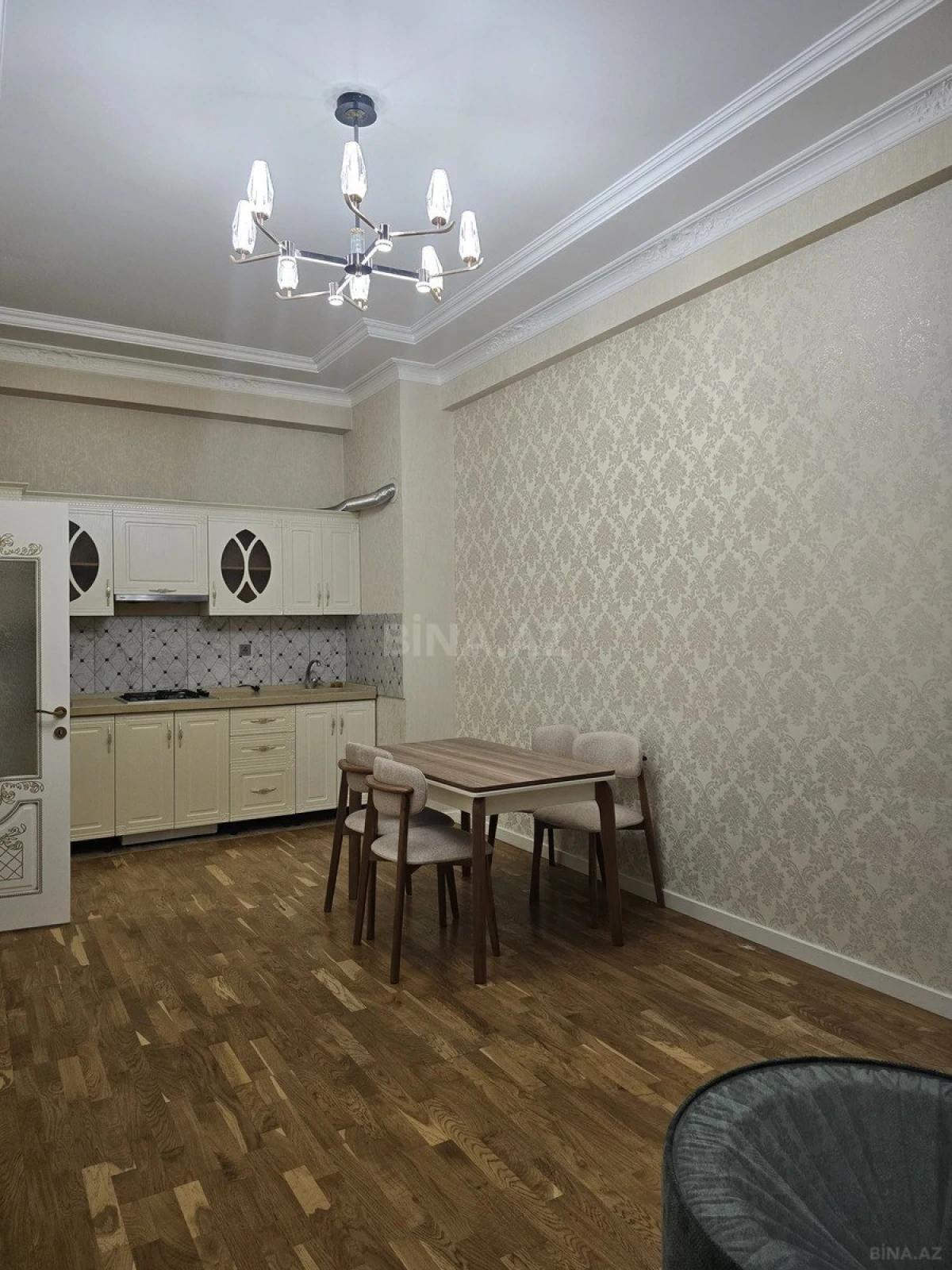 Kirayə verilir 2 otaqlı mənzil 55 m²